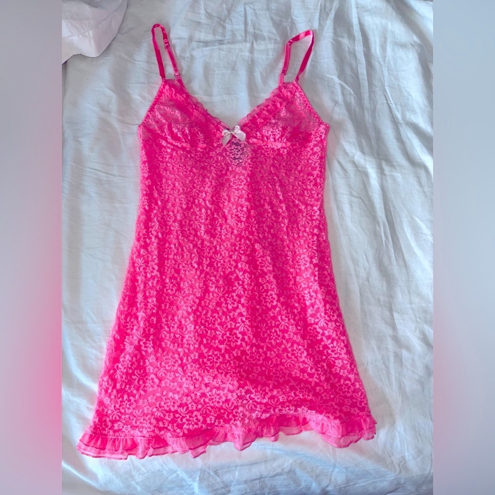 🌺🌸 Victoria’s Secret Barbie Pink Coral Mesh & Lace Chemise Slip Size Medium